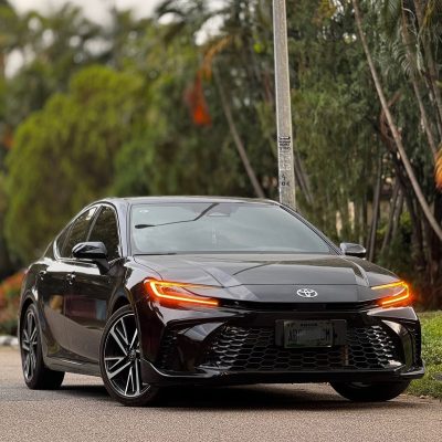 Liên hệ ngay Pháp Vân Toyota để nhận báo giá tốt nhất thị trường.