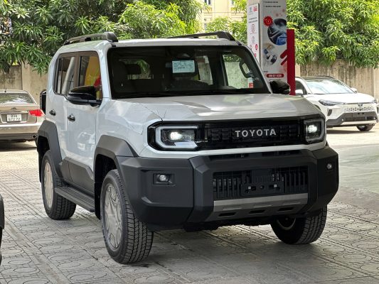 Ghế bọc da chỉnh điện Land Cruiser FJ